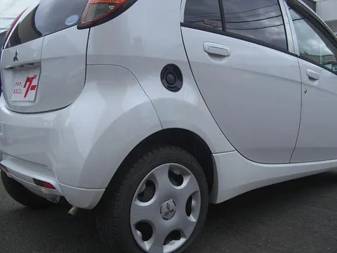 Mitsubishi I
