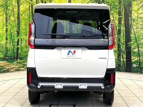 Mitsubishi Delica Mini