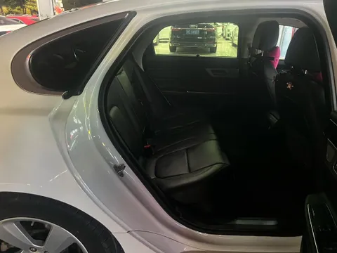 Jaguar XFL