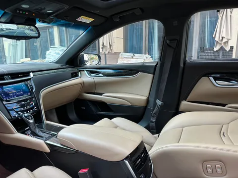 Cadillac XTS