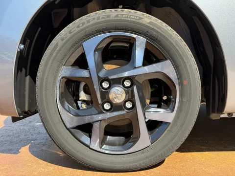 Toyota Pixis Mega