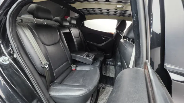 Hyundai Elantra (Avante)