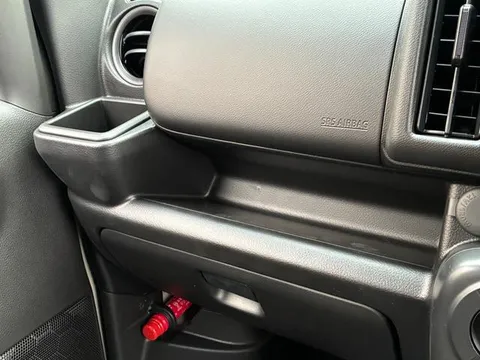 Nissan Clipper Van