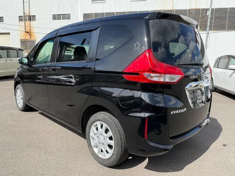 Honda Freed Plus