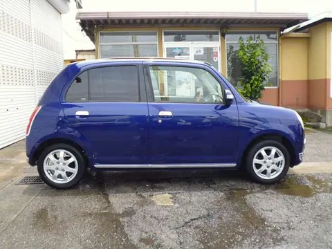 Daihatsu Mira Gino