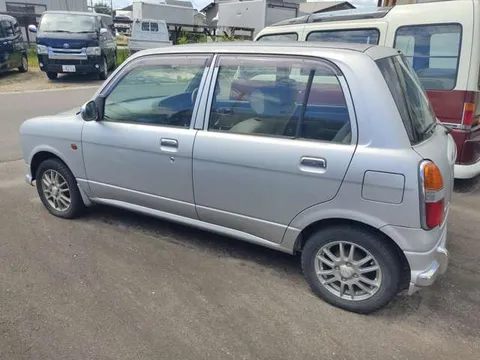 Daihatsu Mira Gino
