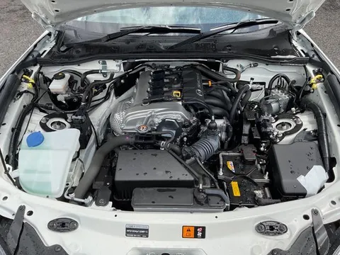 Mazda MX-5 (Roadster)