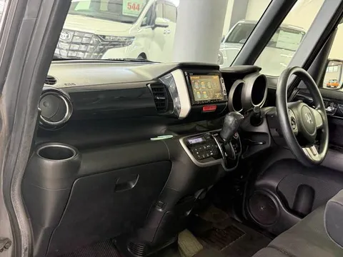 Honda N-BOX Plus Custom