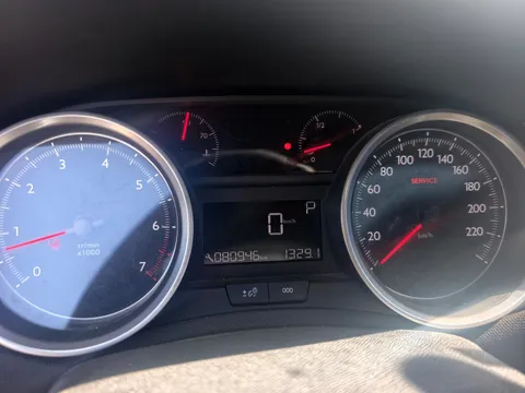 Peugeot 408