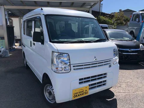 Mitsubishi Minicab Van