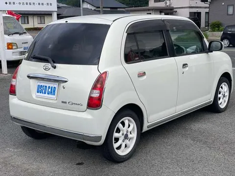 Daihatsu Mira Gino