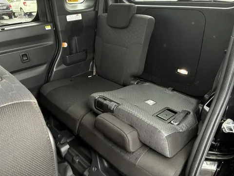 Toyota Pixis Mega