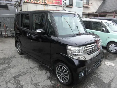 Honda N-BOX Custom