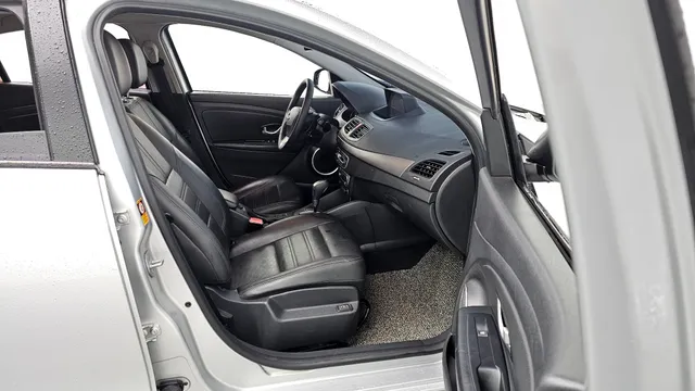 Renault SM3