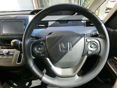 Honda Freed Plus