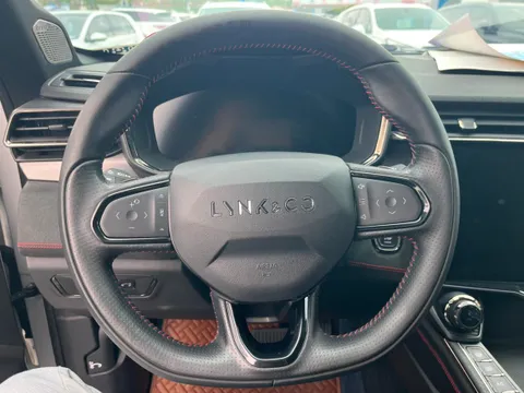 Lynk & Co Lynk & Co 05