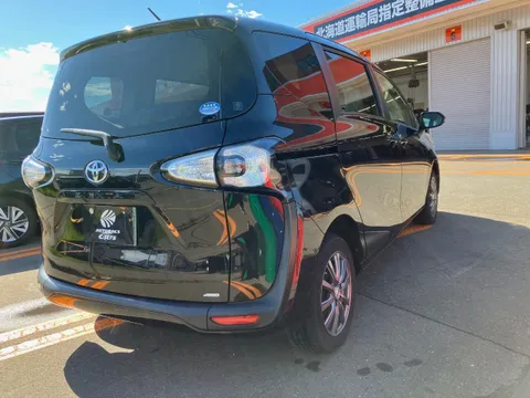 Toyota Sienta