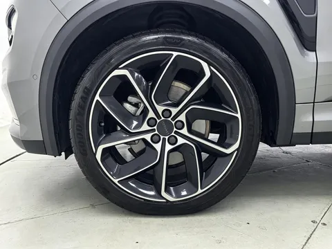 Lynk & Co 05