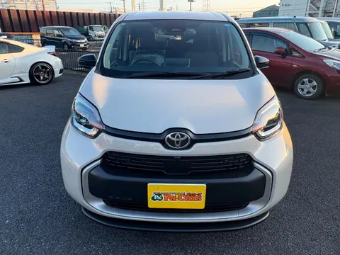 Toyota Sienta