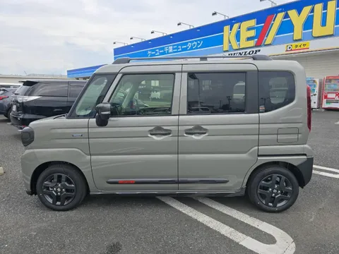 Suzuki Spacia Gear