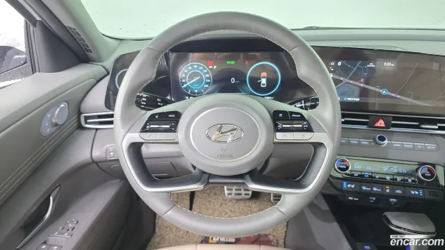 Hyundai Elantra (Avante)
