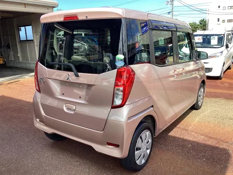 Mitsubishi eK Space