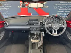Mazda MX-5 (Roadster)