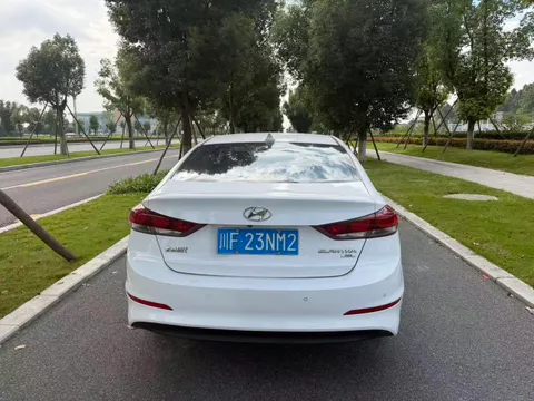 Hyundai Elantra (Avante)