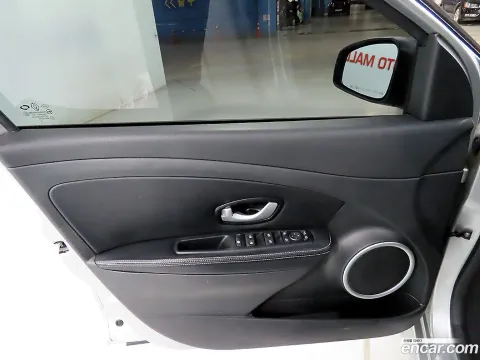 Renault SM3