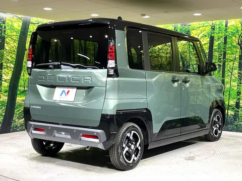 Mitsubishi Delica Mini