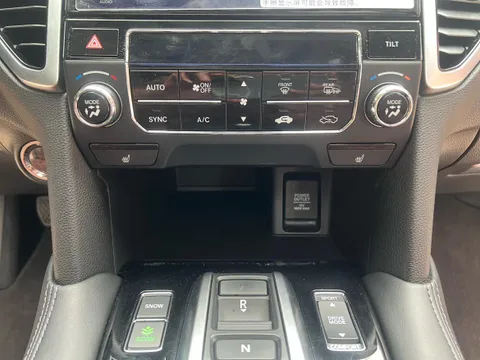 Honda UR-V