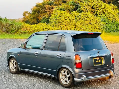 Daihatsu Mira Gino