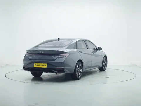 Hyundai Elantra (Avante)