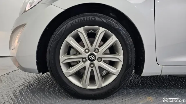 Hyundai Elantra (Avante)