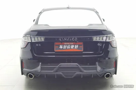 Lynk & Co 03