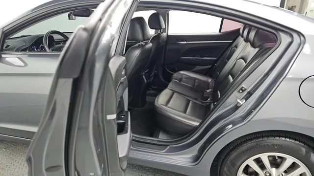 Hyundai Elantra (Avante)