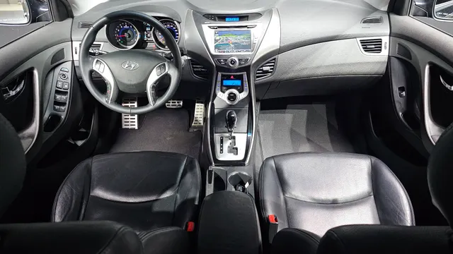 Hyundai Elantra (Avante)