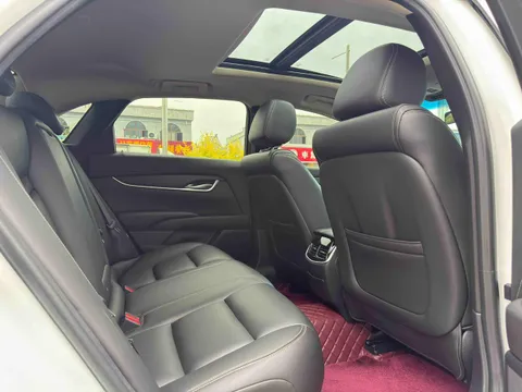 Cadillac XTS