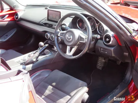 Mazda MX-5 (Roadster)