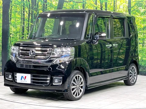 Honda N-BOX Custom