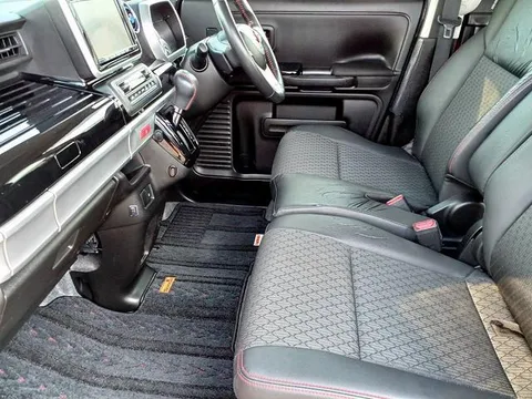 Suzuki Spacia Custom