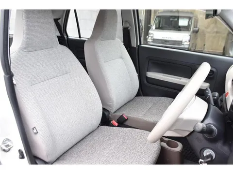 Daihatsu Mira Tocot