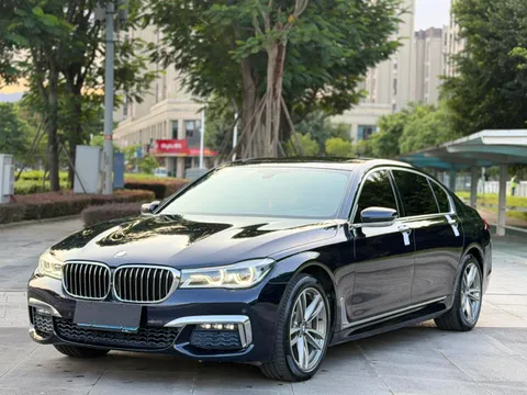 BMW 7-Series