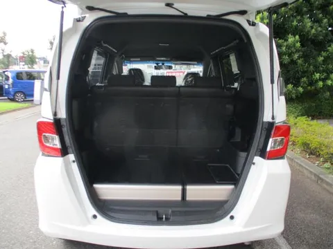 Honda Freed Spike
