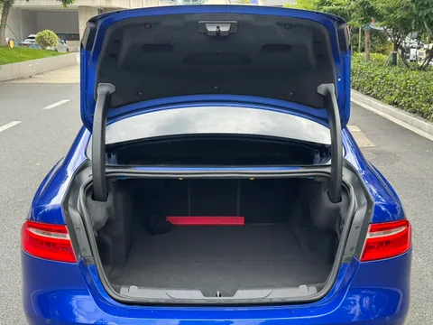 Jaguar XEL