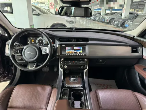 Jaguar XFL