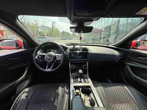 Jaguar XEL