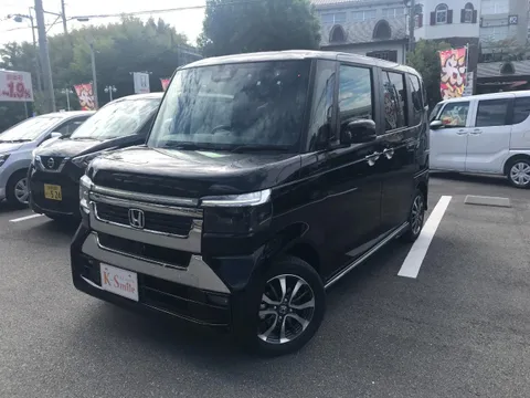 Honda N-BOX Custom