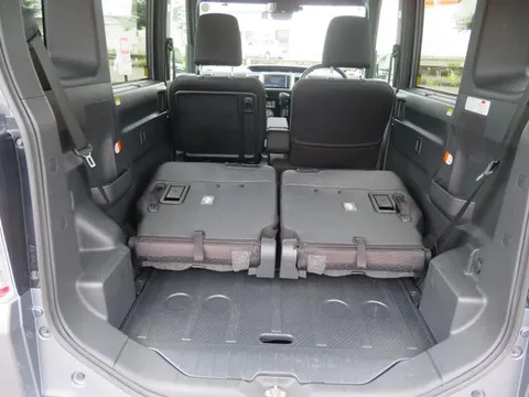 Toyota Pixis Mega