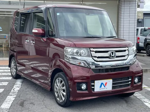 Honda N-BOX Custom